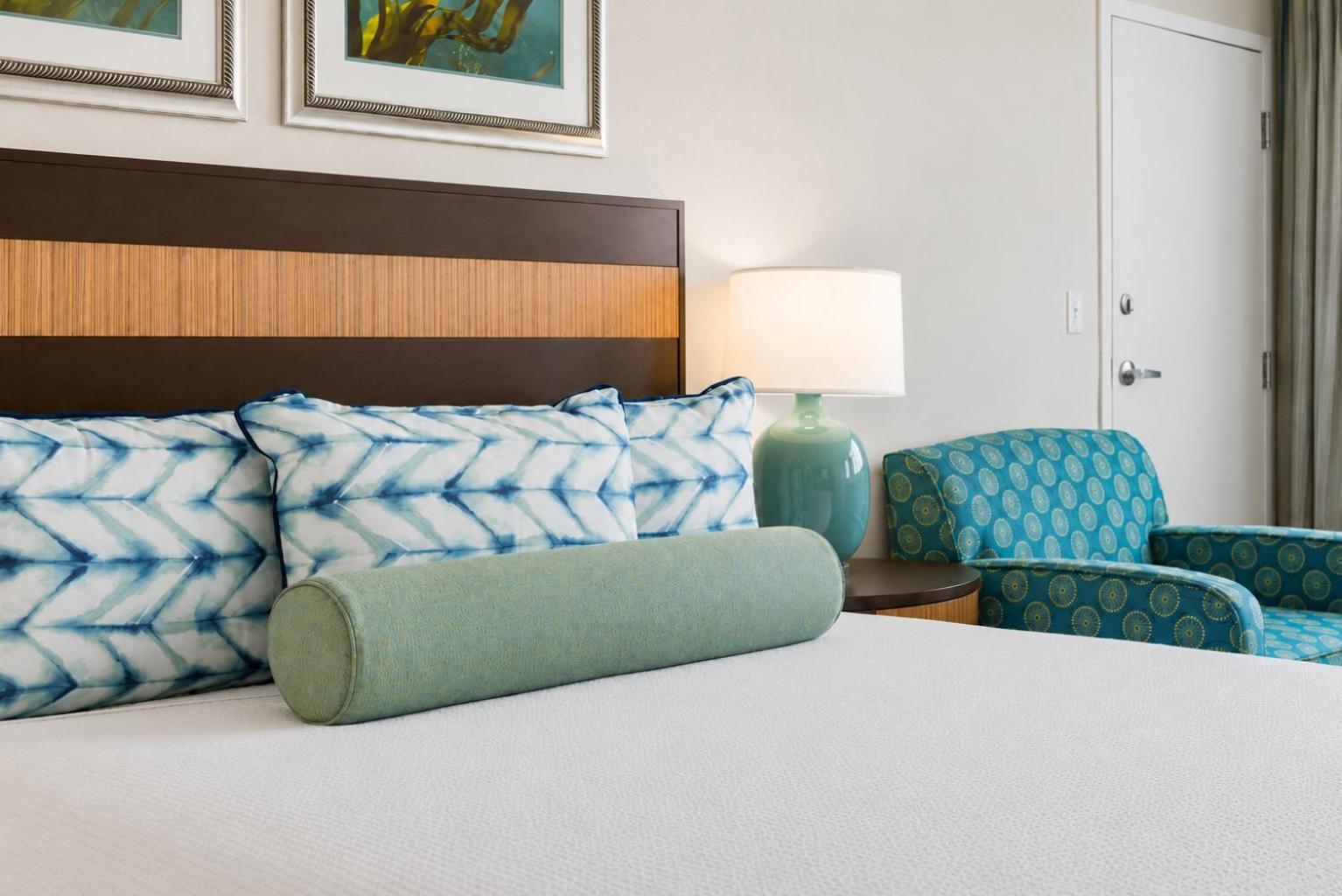 Standard Room 1 King Bed Intracoastal or Inside View