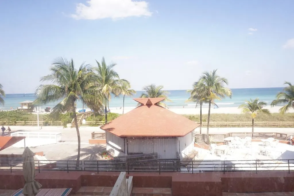 Design Suites Hollywood Beach Resort-1